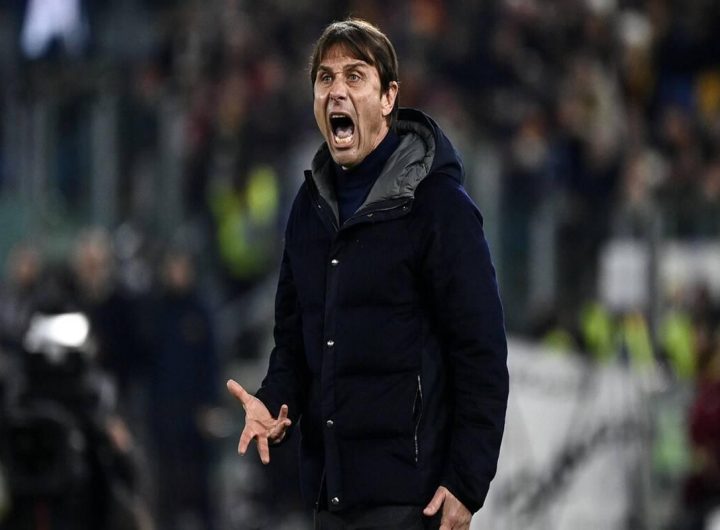 Conte apre a un possibile futuro al Napoli: Cresciamo e vedremo