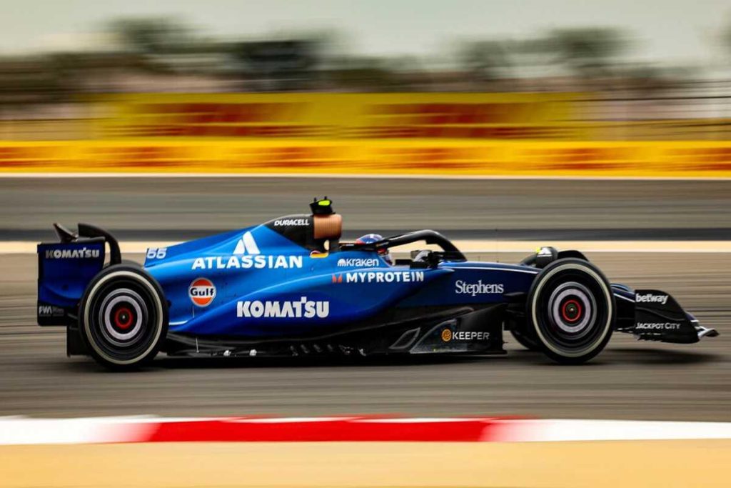 F1: Sainz lancia la sfida a McLaren nei test del Bahrain