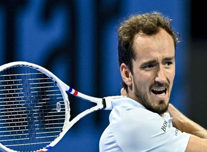 Medvedev si ritira a Doha, Auger-Aliassime conquista la semifinale