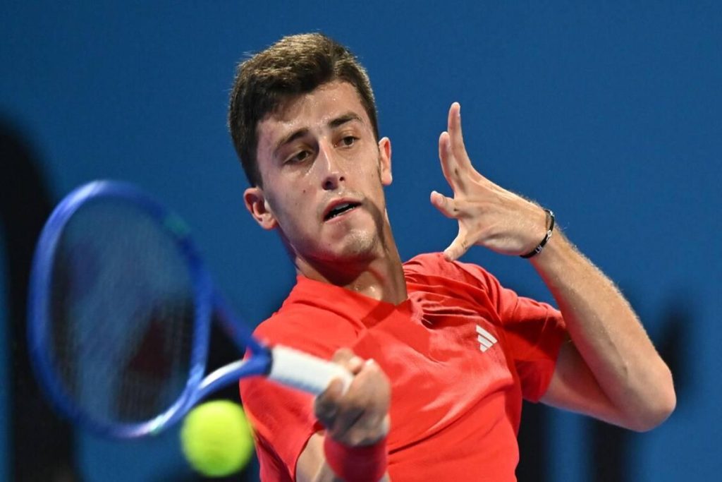 Nardi sorprende e conquista i quarti nel torneo Atp 500 di Dubai