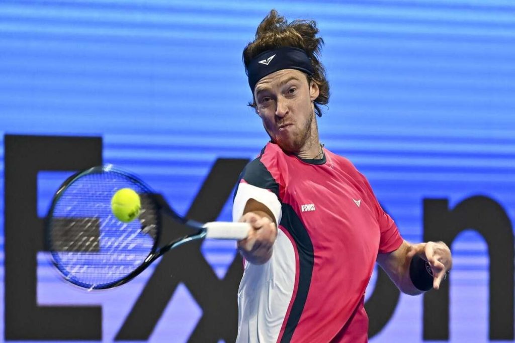 Rublev trionfa a Doha, sconfiggendo Draper in finale