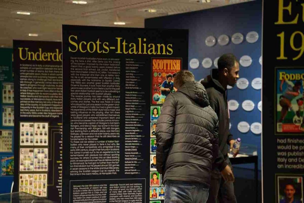 Scoprendo le passioni: la mostra che unisce le culture calcistiche italiana e scozzese a Edimburgo