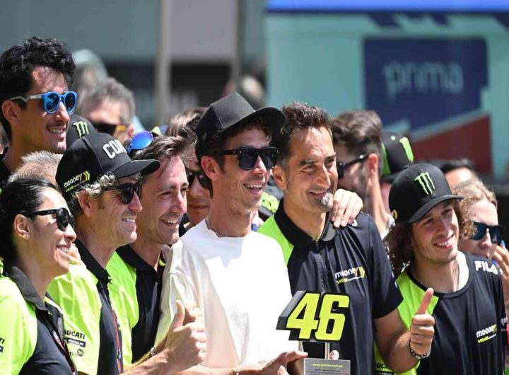 Valentino Rossi compie 46 anni: l'Inter celebra il campione sui social