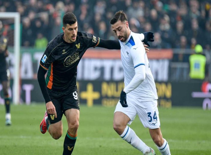 Venezia e Lazio si sfidano in un pareggio senza reti: segui la diretta e le foto dell'incontro