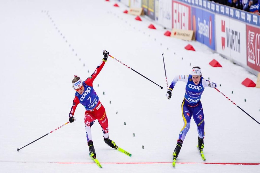 Svedese Andersson conquista l'oro nello skiathlon ai Mondiali di sci nordico